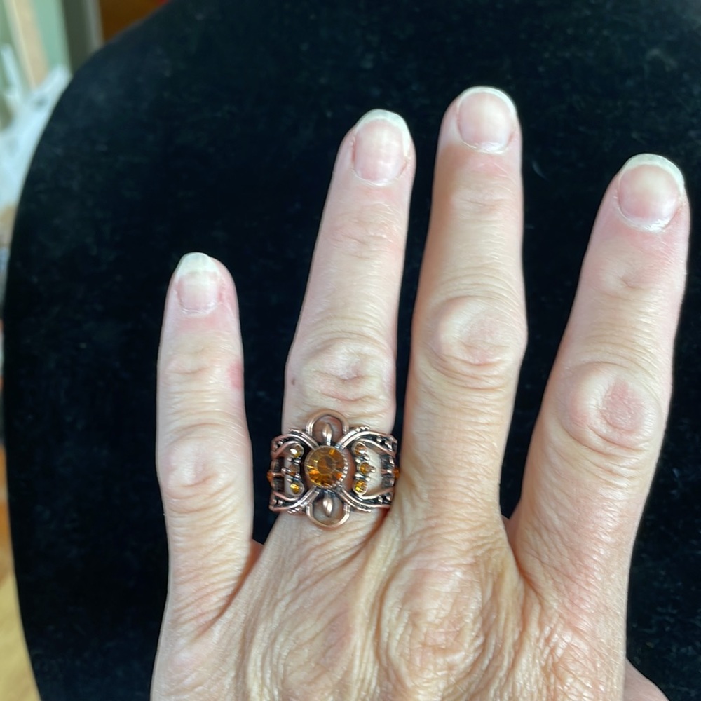 Ring - Picture 2 of 4